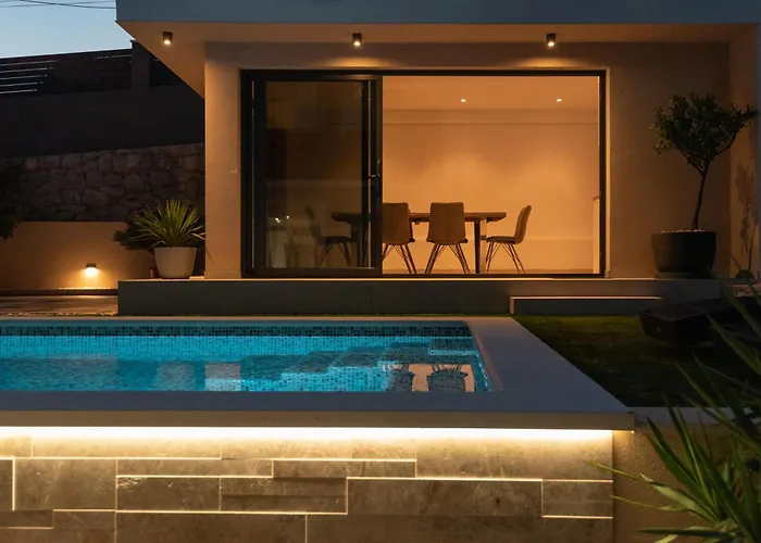 Rujan With Private Heated Pool