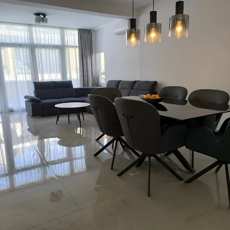 Rujan With Private Heated Pool Apartment Kucine