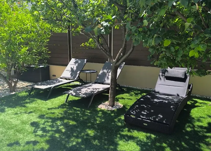 Rujan With Private Heated Pool Apartment